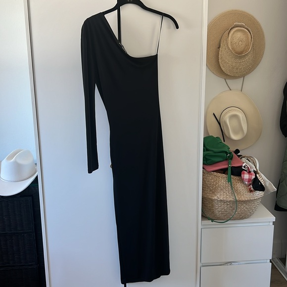 ZARA. / One Shoulder shirred black midi dress - S - Picture 3 of 6